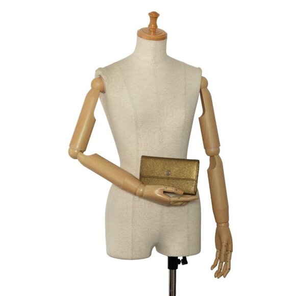 CHANEL Authentic Green Leather Logo Wallet - Picture 10 of 10